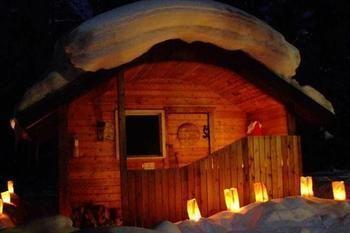 Hi Mosquito Creek - Wilderness Hostel Lake Louise Exterior photo
